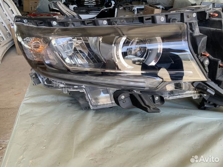 К-Т фар на Land Cruiser Prado 150 2018