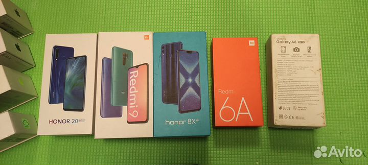 Коробки для телефонов как в описание ниже