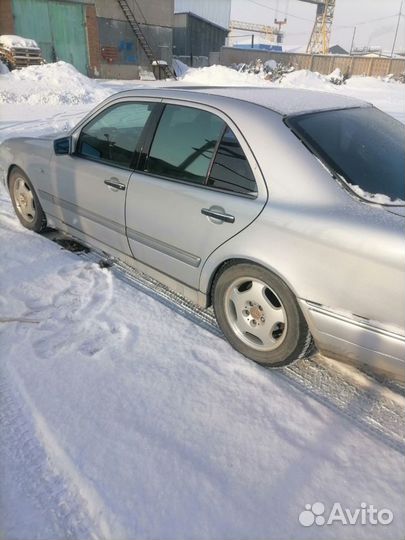 Mercedes-Benz E-класс 3.2 AT, 1998, 250 000 км