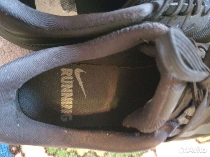 Кроссовки Nike