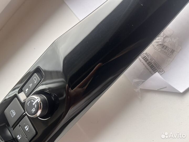 Панель кнопок вод. двери Toyota Camry 70