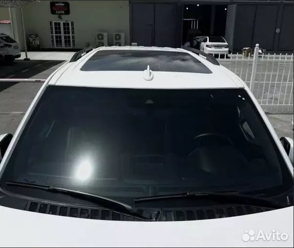 Лобовое стекло на Ford 