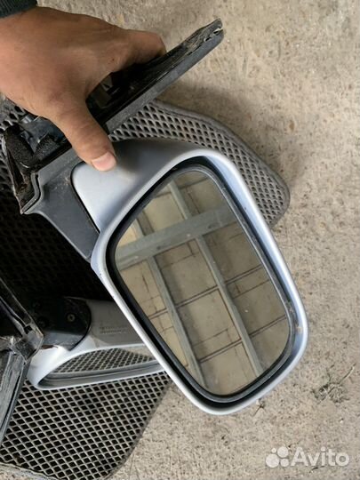 Боковое зеркало правое левое Ниссан Авенир