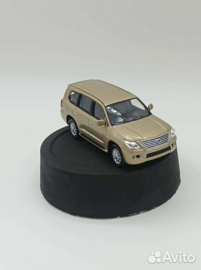 Lexus LX 570 масштабная модель 1:43 деагостини