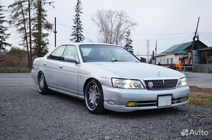 Nissan Laurel 2.0 AT, 1999, 300 000 км