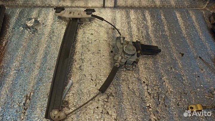 Механизм стеклоподъемника передний правый Kia