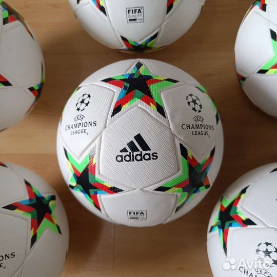 Новый футбольный мяч adidas