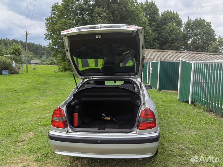 Mitsubishi Carisma 1.6 МТ, 2002, 451 000 км