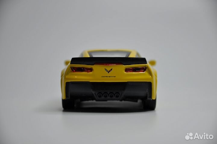 Модель автомобиля Chevrolet Corvette Z06 металл