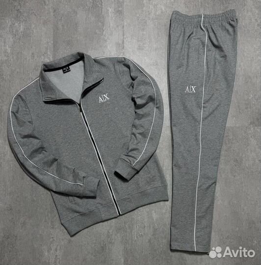 Спортивные костюмы Armani долговечные