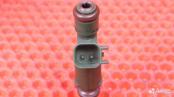 Форсунка топливная Volvo C30 MK38 B5244S4 9470229