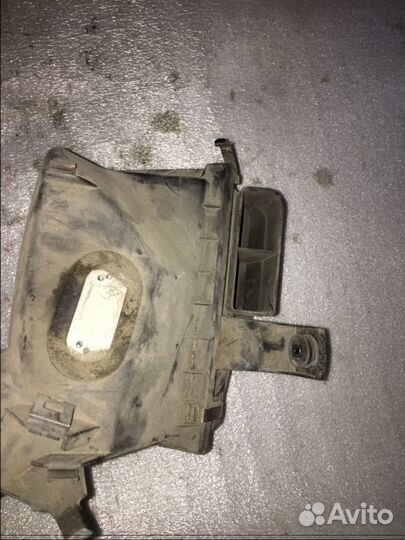 Корпус фильтра 078133837L audi A4 8D B5