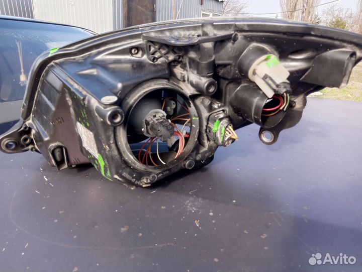 Skoda fabia 2 фара передняя правая оригинал hella