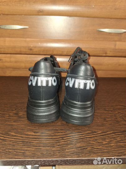 Кроссовки на каблуке кожа 38