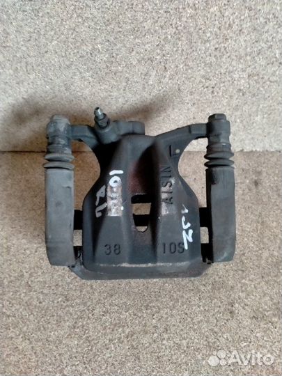 Суппорт задний левый Toyota Mark Ii JZX100 1jzge