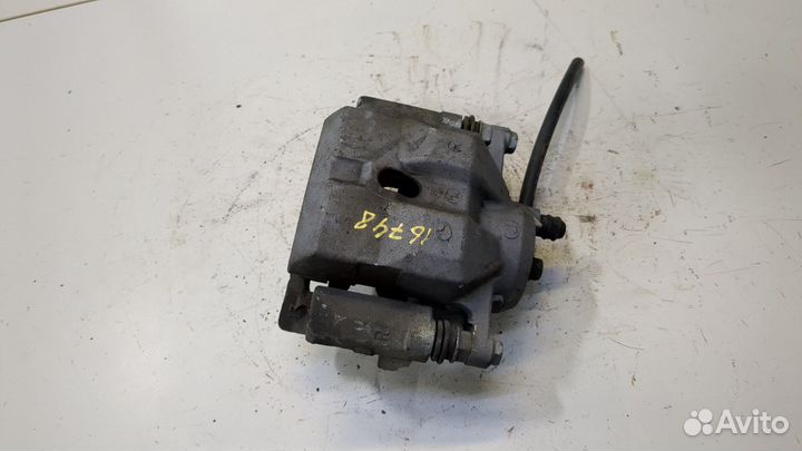 Суппорт Toyota Prius, 2018