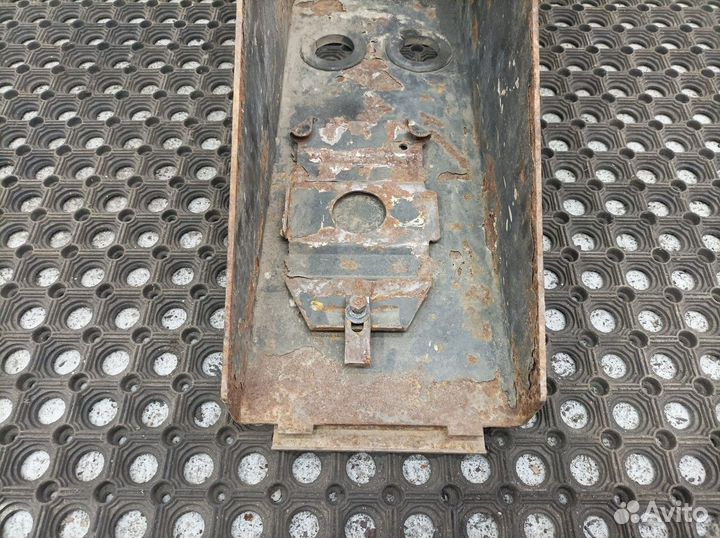 Ящик крепления домкрата камаз 5490