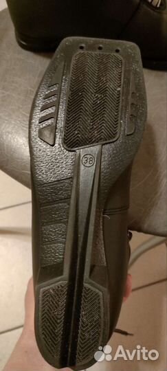 Лыжные ботинки, размер 38