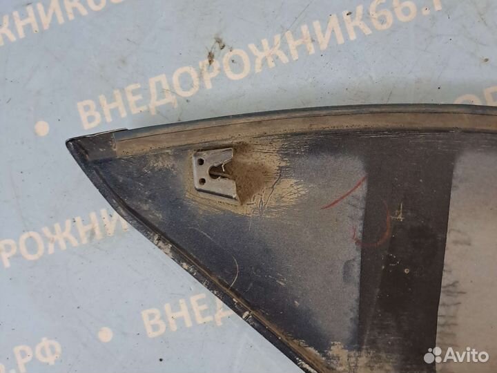 Накладка заднего левого крыла 5 дв Pajero 3 03-06
