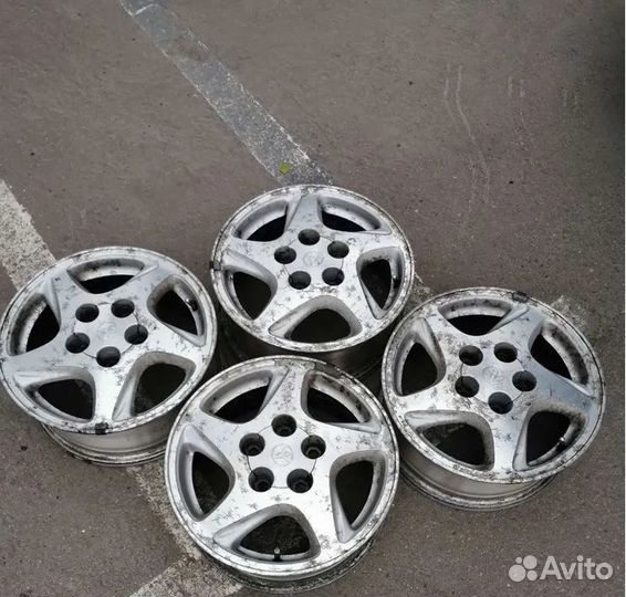 Литые диски оригинал R14 на Toyota