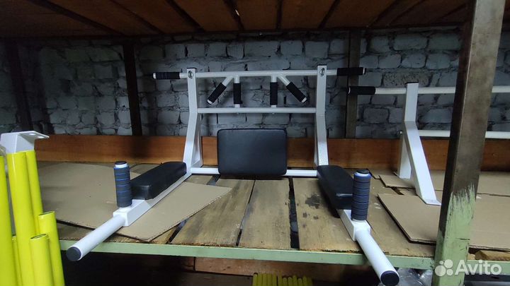 Турник настенный 4 в 1 новый