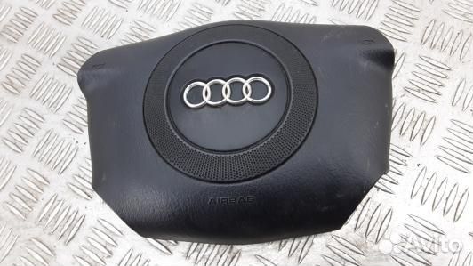 Подушка безопасности водителя audi A4 B5 (1FR26IU0