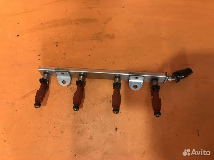 Топливная рампа форсунка на Hyundai Creta