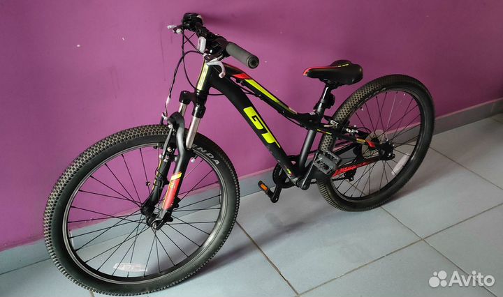 Велосипед горный, подростковый