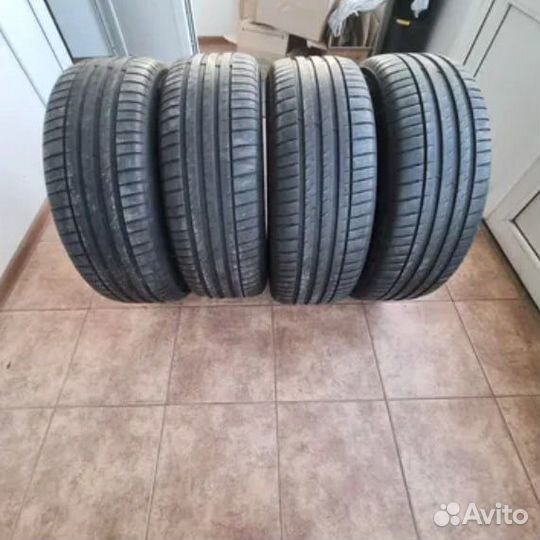 Michelin Pilot Sport 4 SUV 235/60 R18 107Y