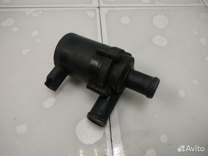 Насос (помпа) электрический Skoda Superb 3T4 2009