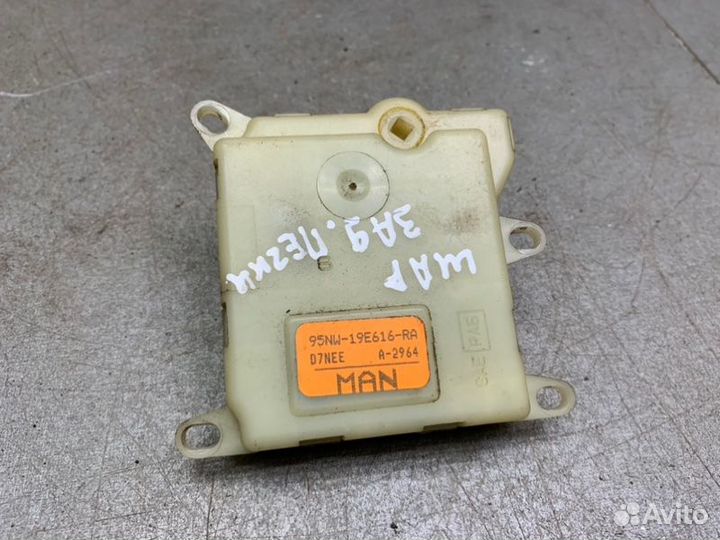 Моторчик заслонки печки Volkswagen Sharan 7M 2.0