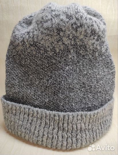 Спортивная вязаная шапка