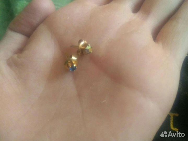 Золотые серьги гвоздики