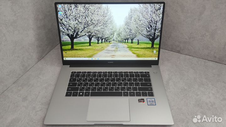 Ноутбук Huawei на Ryzen 7-5700U