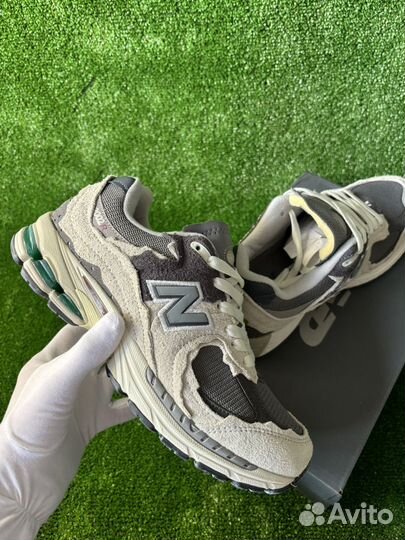 Кроссовки New Balance 2002R Protection Pack