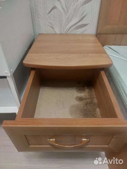 Тумба прикроватная с ящиками