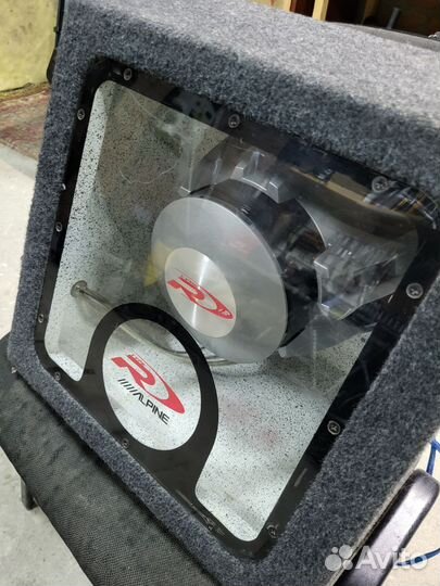 Сабвуфер Alpine R12 + усилитель