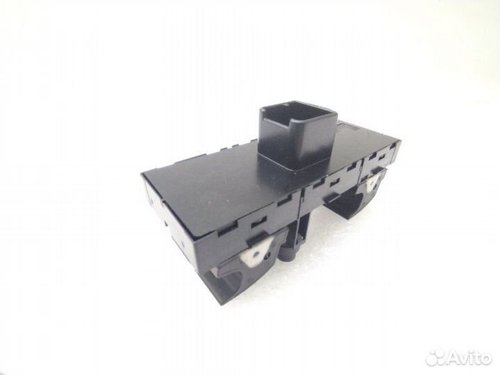 Блок управления стеклоподъемниками передний левый