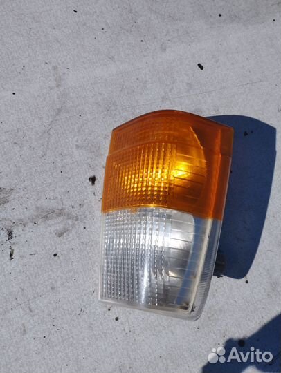 Указатель поворота правый vоlvo 760 вольво 760
