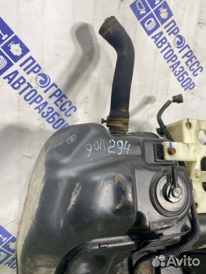 Бензобак Mitsubishi Galant седан 2.4 4G64 2002