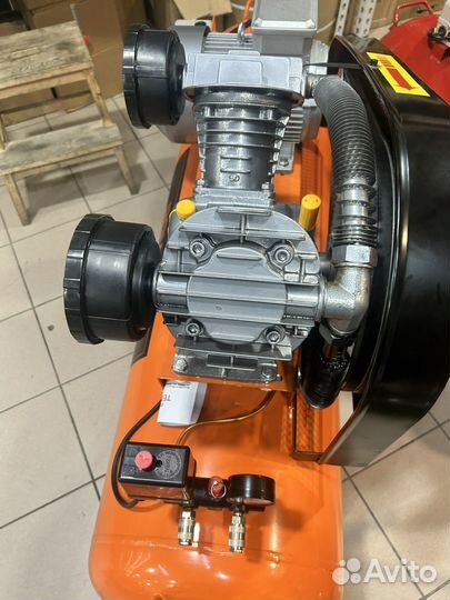 Воздушный компрессор power technic 1400/300/380w