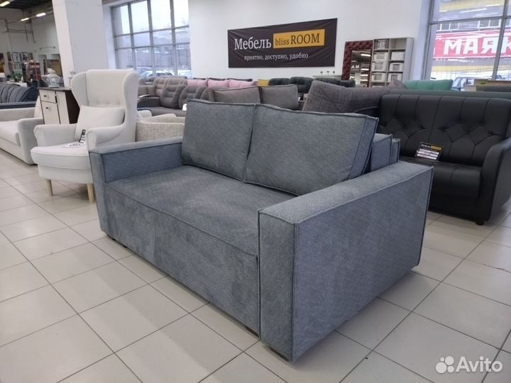 Диван с большой спальной зоной
