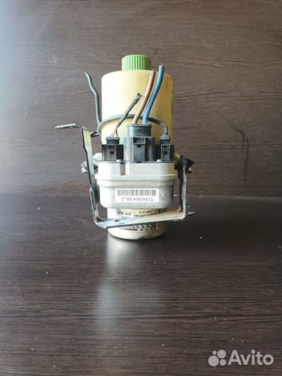 Насос электрогидроусилителя руля Skoda Fabia 2 5J