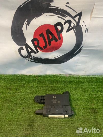 Блок управления печкой (5) Toyota Prius ZVW50