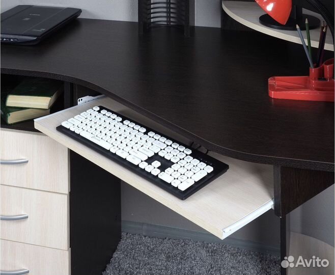 Стол компьютерный