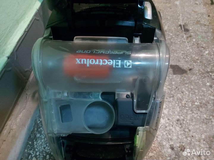 Пылесос electrolux supercyclone zsc69fd2