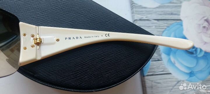 Солнцезащитные очки женские prada