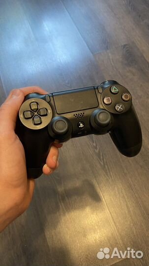 Джойстик PlayStation 4