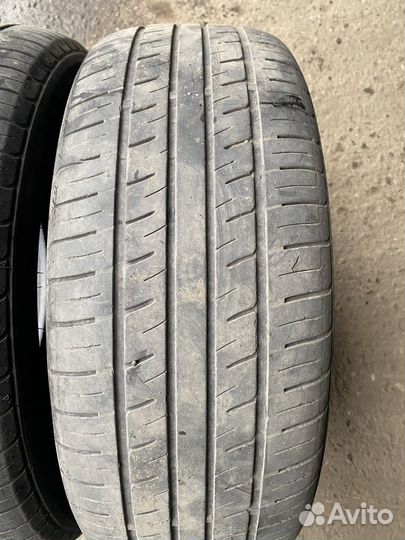 Westlake RP26 215/60 R16 95H