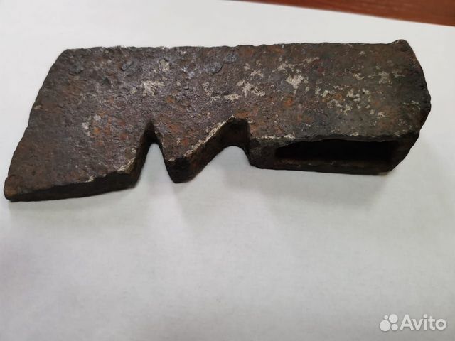 Старинный топор плотника долбежника